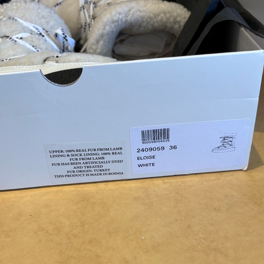 La CANADIENNE White Shearling Lace-Up Platform Boot - Picture 5 of 5